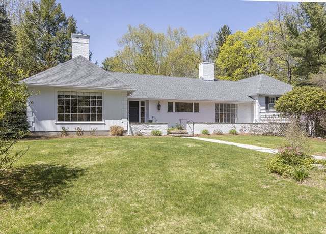 Property at 25 Barberry Ln, Haverhill, MA 01830, 4 beds, 3.5 baths