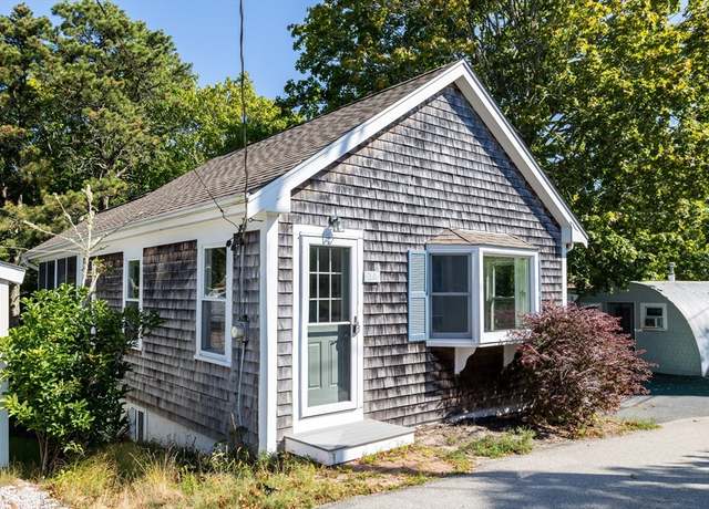 Property at 3-A Thompson Rd Unit A, Bourne, MA 02533, 2 beds, 1 bath