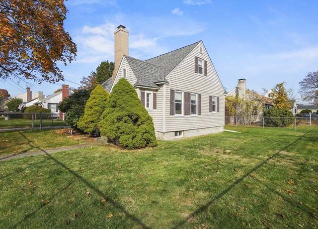 Property at 33 Amesbury St, Worcester, MA 01605, 3 beds, 1 bath