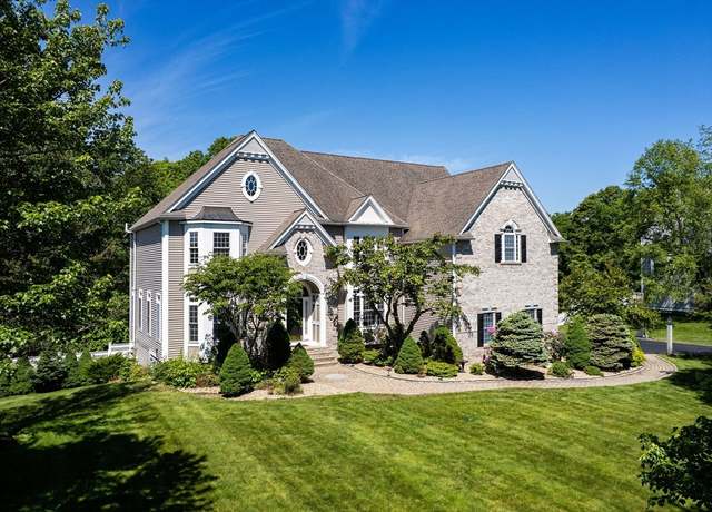 Property at 10 Oak St, Hopkinton, MA 01748, 4 beds, 3.5 baths