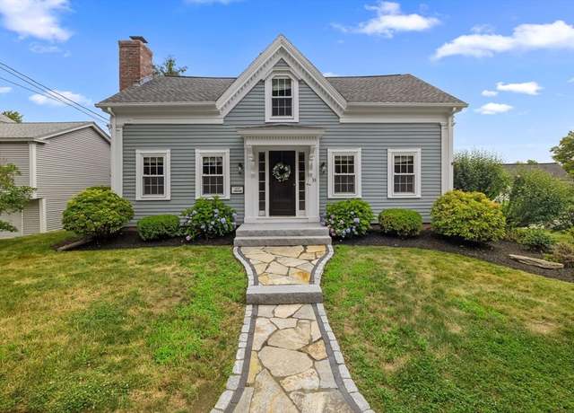 Property at 33 South St, Grafton, MA 01519, 4 beds, 2.5 baths