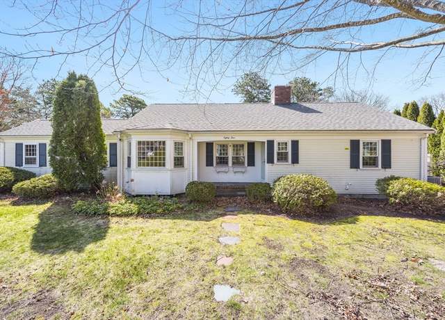Property at 84 Curve Hill Rd, Yarmouth, MA 02664, 2 beds, 1.5 baths
