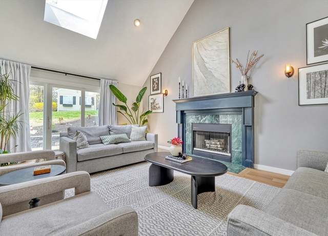 Property at 11 Fieldstone Dr, Winchester, MA 01890, 5 beds, 4.5 baths