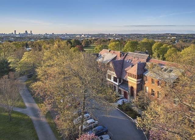 Property at 456 Belmont St #10, Watertown, MA 02472, 2 beds, 2.5 baths