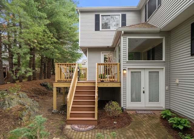 Property at 33 Arrowhead Cir #33, Ashland, MA 01721, 2 beds, 2.5 baths