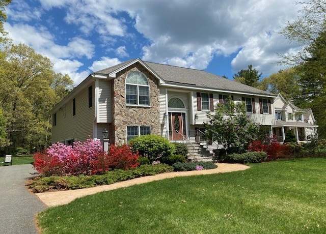 Property at 18 Baldwin Rd, Billerica, MA 01821, 4 beds, 3 baths