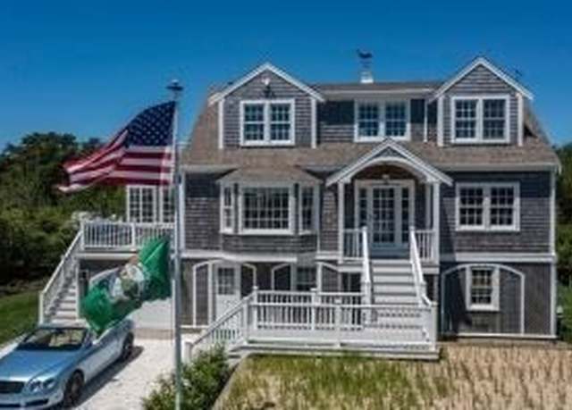 Property at 16 Little Beach Rd, Chatham, MA 02633, 3 beds, 3.5 baths