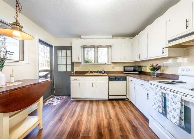 Property at 59 Route 6a Unit 9-2, Dennis, MA 02638, 3 beds, 1.5 baths