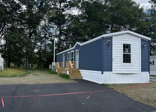 Property at 221 Shoreline Dr, Tewksbury, MA 01876, 2 beds, 2 baths