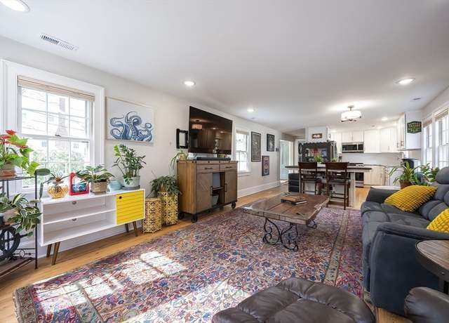 Property at 1146 Massachusetts Ave #2, Arlington, MA 02474, 2 beds, 1 bath