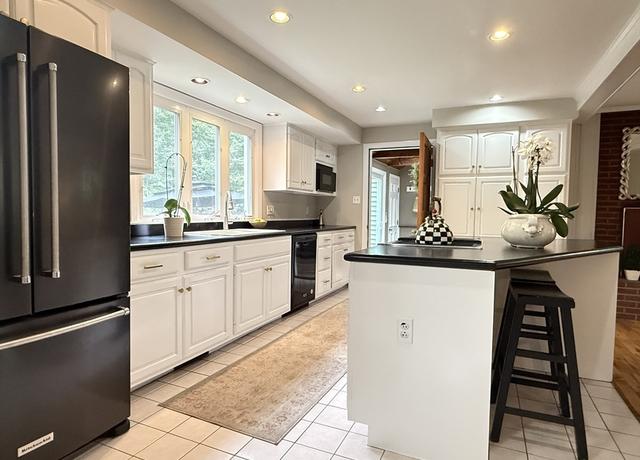 Property at 124 Hillside Rd, North Andover, MA 01845, 3 beds, 2 baths