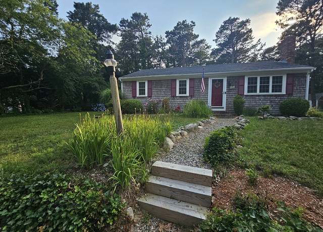 Property at 3 Kenneth St, Sandwich, MA 02537, 3 beds, 1.5 baths