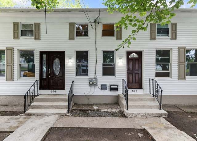 Property at 686-688 East Ave, Warwick, RI 02886, 5 beds, 3 baths