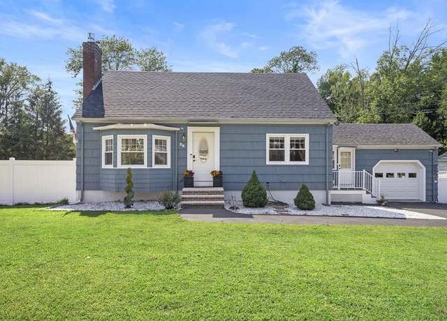 Property at 38 Butternut Ln, Methuen, MA 01844, 3 beds, 2.5 baths
