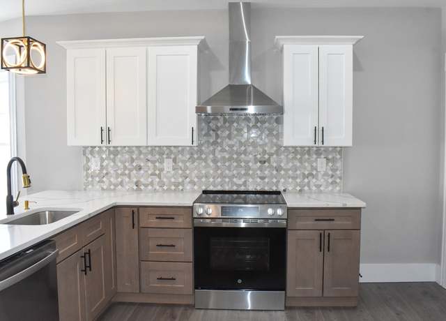 Property at 17 Annis St #17, North Andover, MA 01845, 4 beds, 2.5 baths