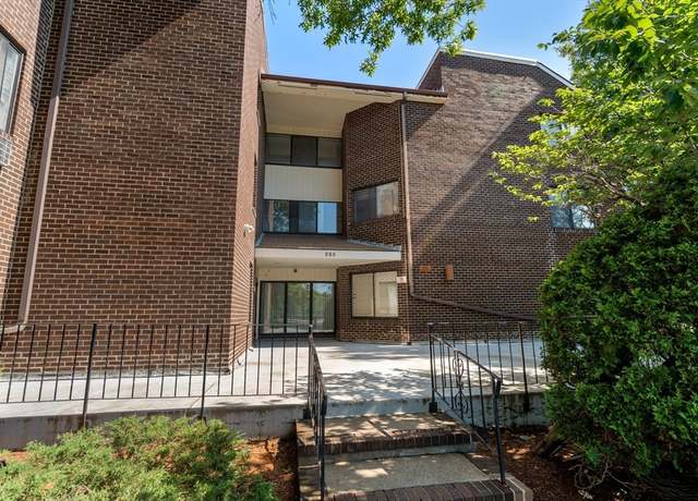 Property at 935 Washington St #8, Newton, MA 02460, 3 beds, 2.5 baths