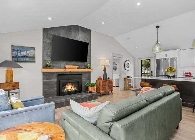 Property at 9 Locust Ave, Barnstable, MA 02668, 2 beds, 2 baths