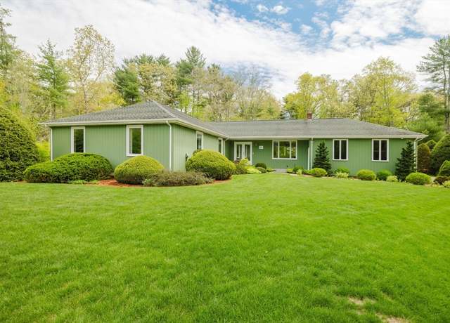 Property at 21 Hickory Ridge Rd, Rehoboth, MA 02769, 4 beds, 2.5 baths