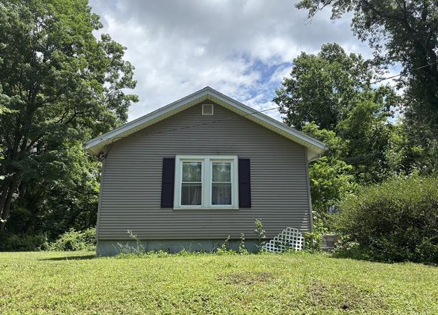 Property at 177 Jamaica St, Springfield, MA 01119, 2 beds, 1 bath