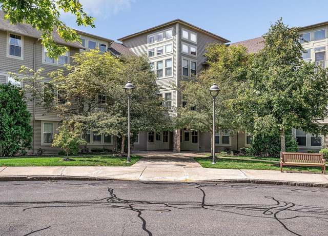 Property at 4 Harvest Dr #214, North Andover, MA 01845, 1 bed, 1 bath