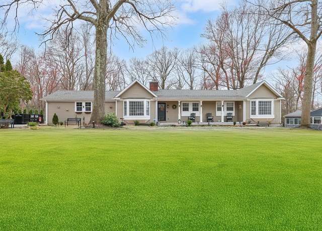 Property at 17 Glenn Dr, Wilbraham, MA 01095, 4 beds, 2 baths