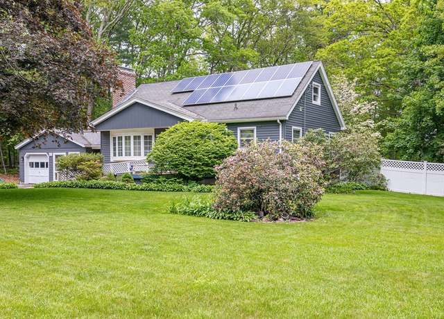 Property at 300 Mason Road Ext, Dudley, MA 01571, 4 beds, 2.5 baths