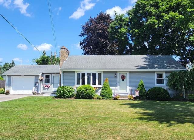 Property at 72 Briarwood Dr, Seekonk, MA 02771, 2 beds, 1 bath