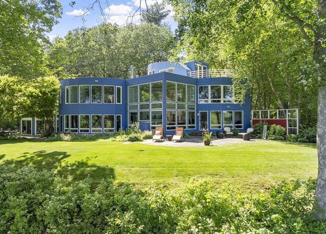 Property at 389 River Rd, Carlisle, MA 01741, 4 beds, 4.5 baths