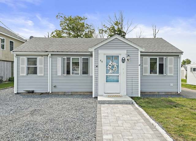 Property at 44 Macarthur Ln, Marshfield, MA 02050, 2 beds, 1 bath