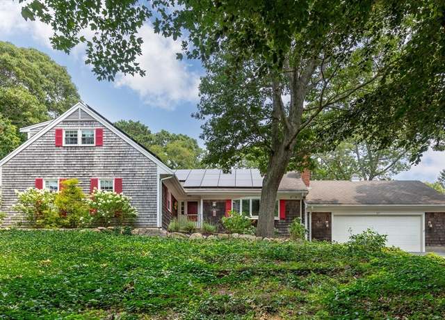 Property at 27 Moody Dr, Sandwich, MA 02563, 4 beds, 3 baths