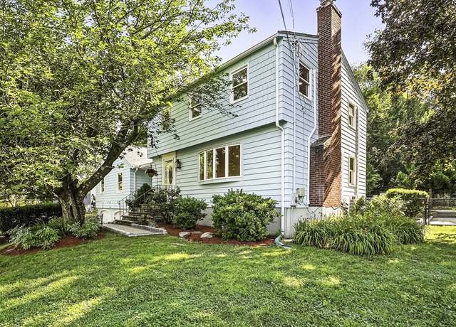 Property at 7 Kings Grant Rd, Westborough, MA 01581, 4 beds, 2.5 baths