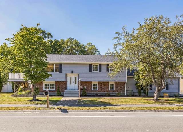 Property at 56 Glad Valley Dr, Billerica, MA 01821, 3 beds, 2 baths