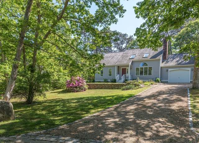 Property at 16 Majors Cove Ln, Edgartown, MA 02539, 3 beds, 2 baths
