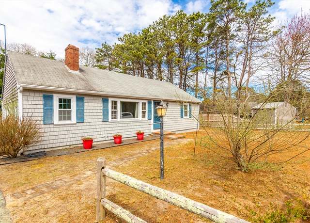 Property at 25 Ash Ct, Dennis, MA 02660, 2 beds, 1 bath