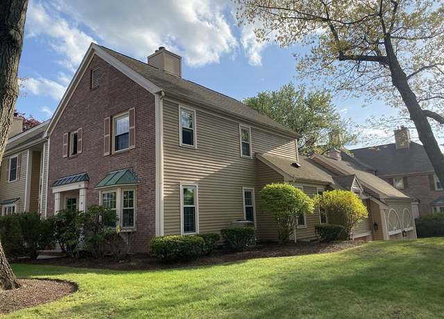 Property at 19 Oakland Ave #19, Needham, MA 02492, 2 beds, 2.5 baths