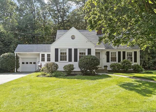Property at 22 Lincoln Circle West, Andover, MA 01810, 3 beds, 2 baths