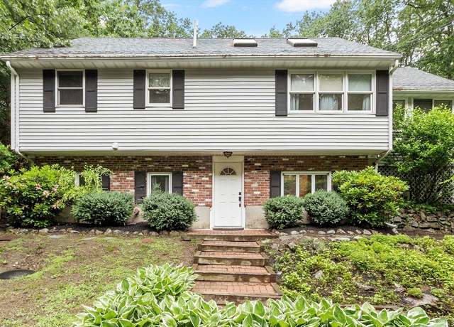 Property at 22 Tenney St, Georgetown, MA 01388, 3 beds, 2 baths