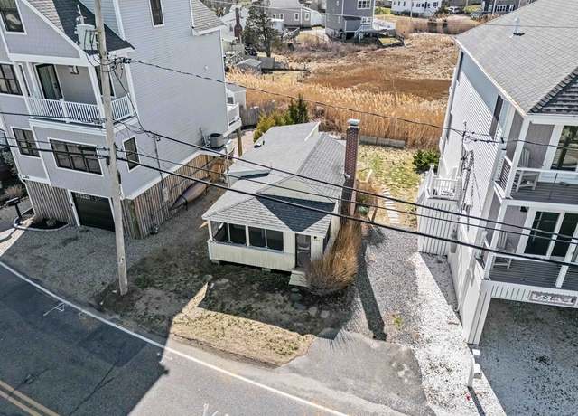 Property at 1177 Ferry St, Marshfield, MA 02050, 2 beds, 1 bath