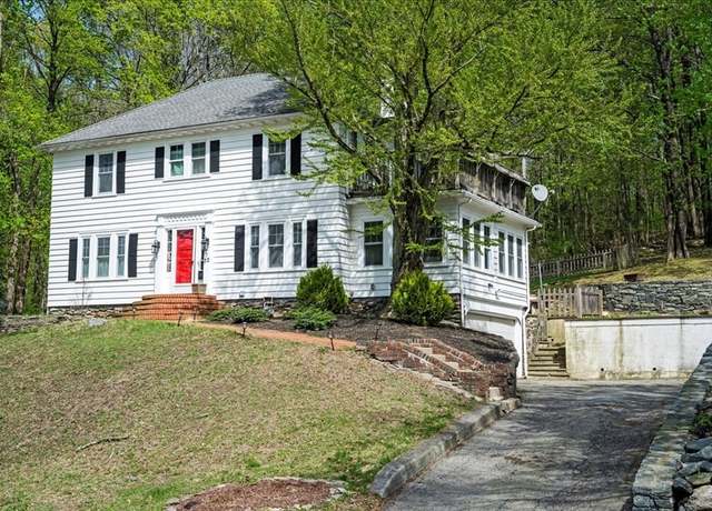 Property at 32 Beechmont St, Worcester, MA 01609, 3 beds, 1.5 baths