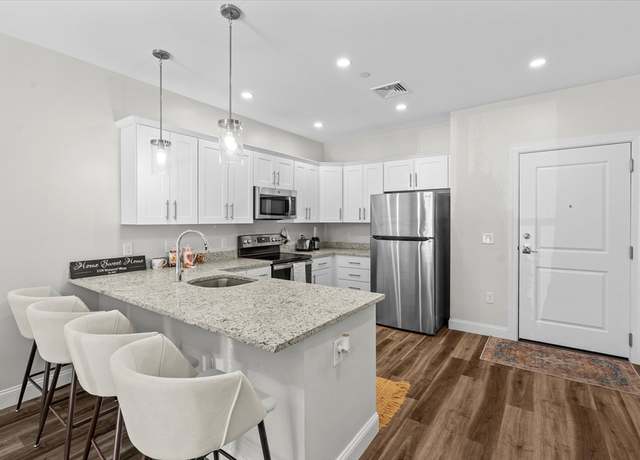 Property at 3109 Briarwood Vlg #3109, Clinton, MA 01510, 1 bed, 1 bath