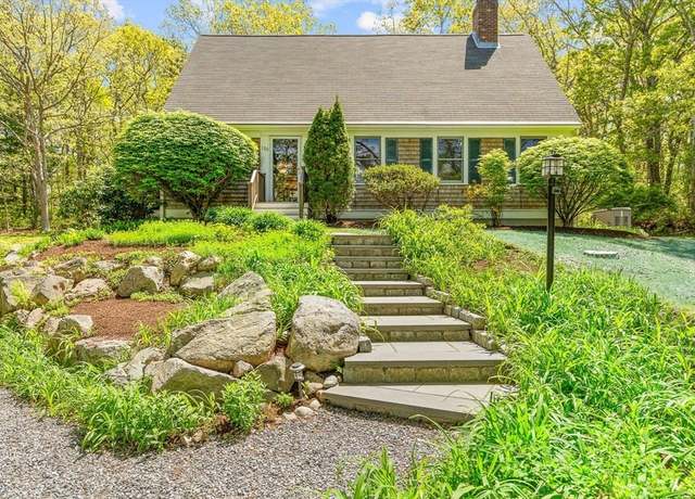 Property at 120 Berkshire Trl, Barnstable, MA 02668, 3 beds, 2 baths