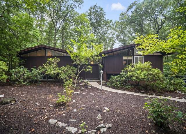 Property at 39 Indian Ridge Rd, Natick, MA 01760, 4 beds, 2.5 baths