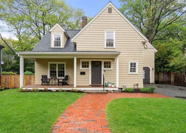 Property at 33 Manchester Rd, Newton, MA 02461, 4 beds, 2.5 baths