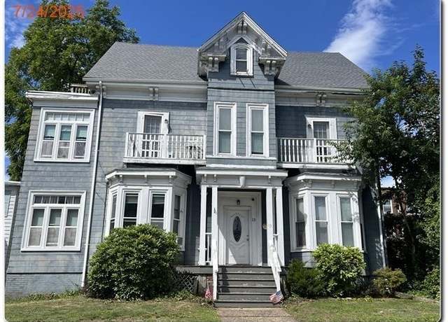 Property at 13 Portland St #4, Lynn, MA 01902, 2 beds, 1 bath