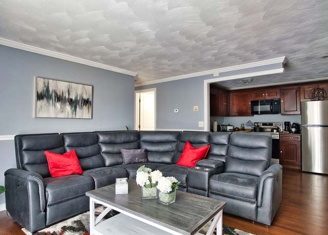 Property at 1251 Church St #7, New Bedford, MA 02745, 2 beds, 1 bath