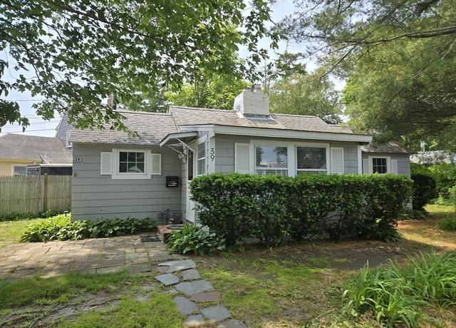 Property at 39 Alden Way, Barnstable, MA 02601, 2 beds, 1 bath