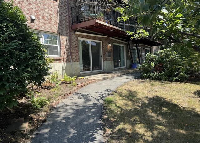 Property at 75 Edgelawn #2, North Andover, MA 01845, 3 beds, 2 baths