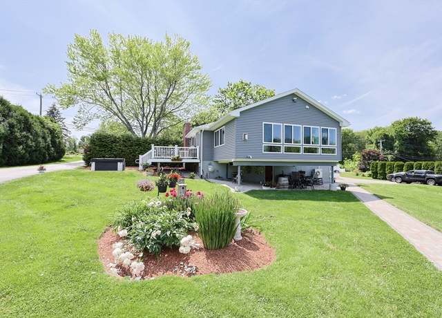 Property at 173 Putnam Hill Rd, Sutton, MA 01590, 2 beds, 2.5 baths