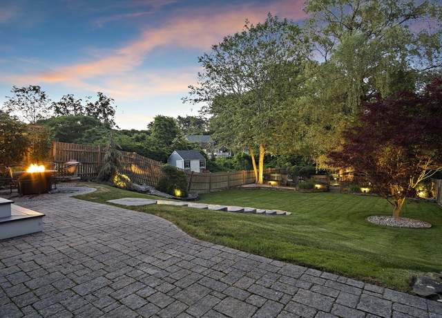 Property at 14 East St, Beverly, MA 01915, 4 beds, 1.5 baths