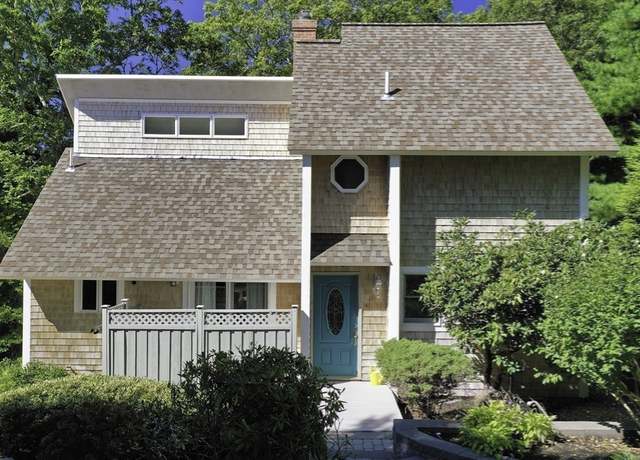 Property at 41 Halyard Ln, Mashpee, MA 02649, 3 beds, 2 baths